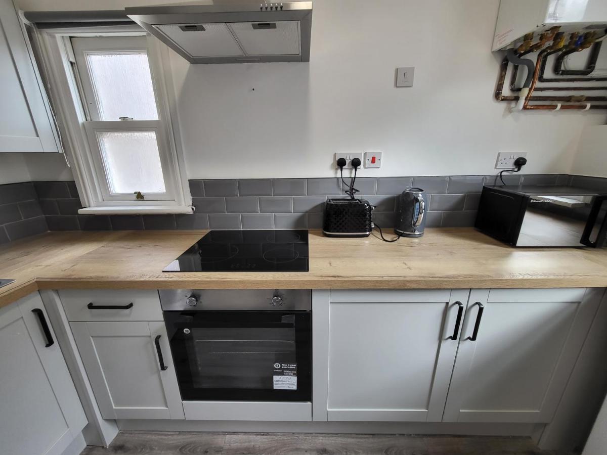 Nottingham Forest Rd, Short Stays Екстериор снимка